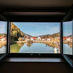Kozjanski Dvor 3*