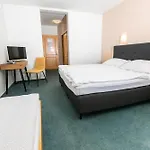Kozjanski Dvor Podčetrtek