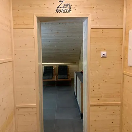 Otel Kozjanski Dvor Podčetrtek