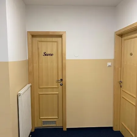 Kozjanski Dvor 3* Podčetrtek