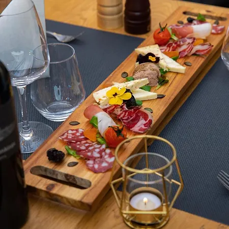 Hotel Kozjanski Dvor Podčetrtek