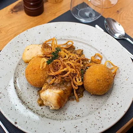 Hotel Kozjanski Dvor Podcetrtek