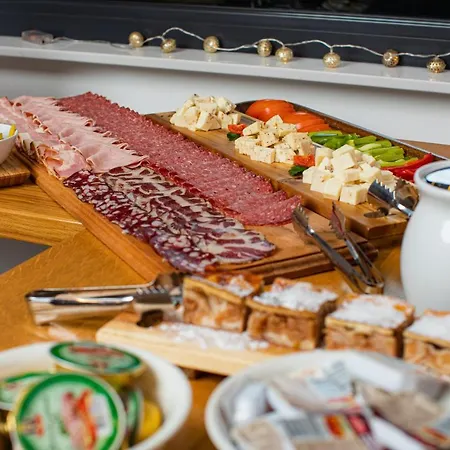 Hotel Kozjanski Dvor Podčetrtek