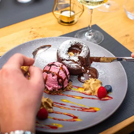 Hotell Kozjanski Dvor 3*