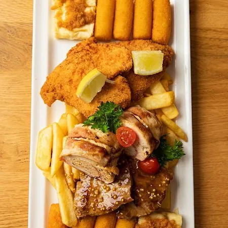 Kozjanski Dvor فندق 3*