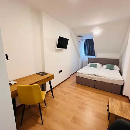 Kozjanski Dvor Hotel Podcetrtek