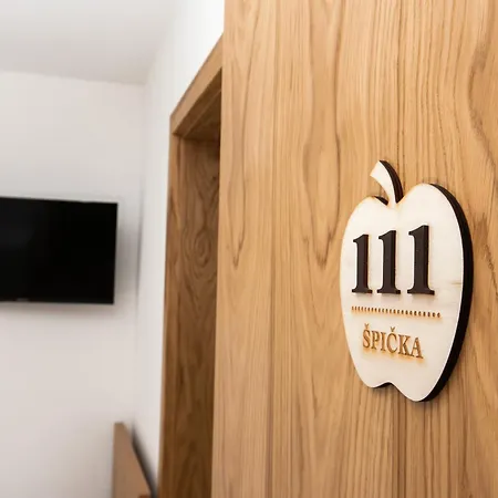 Hotell Kozjanski Dvor 3*