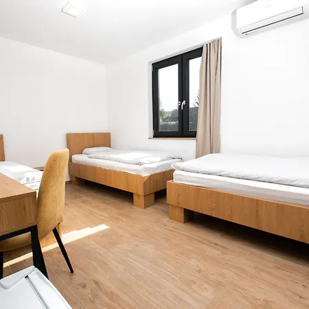 Otel Kozjanski Dvor Podčetrtek