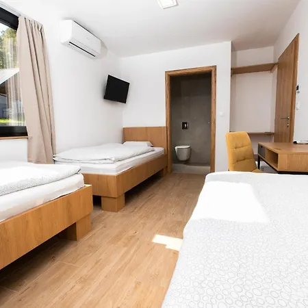 Otel Kozjanski Dvor Podčetrtek
