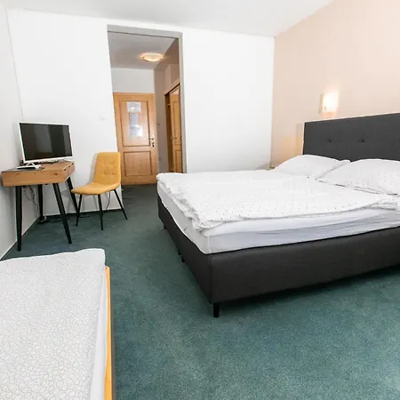 Kozjanski Dvor Podcetrtek