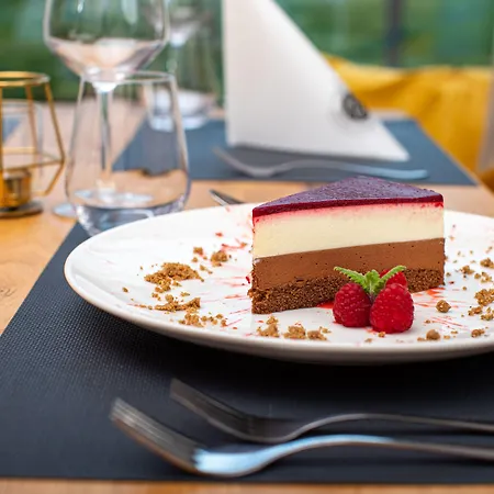 Kozjanski Dvor 3* Podčetrtek