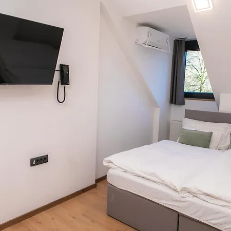 Hotell Kozjanski Dvor 3*