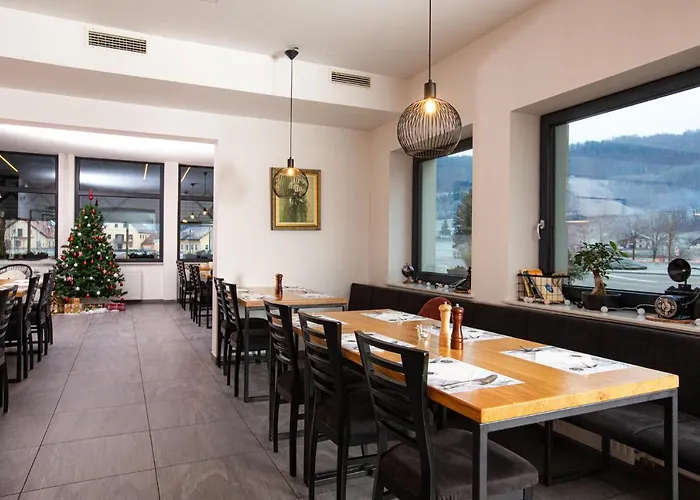 酒店 Kozjanski Dvor 3*