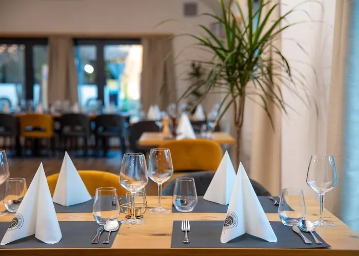 Kozjanski Dvor Hotel Podčetrtek