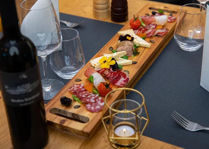 酒店 Kozjanski Dvor 博德森特克