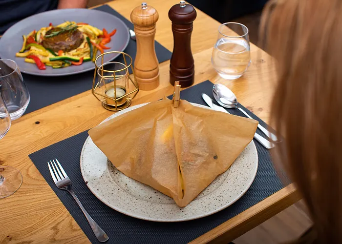 Hotel Kozjanski Dvor Podčetrtek