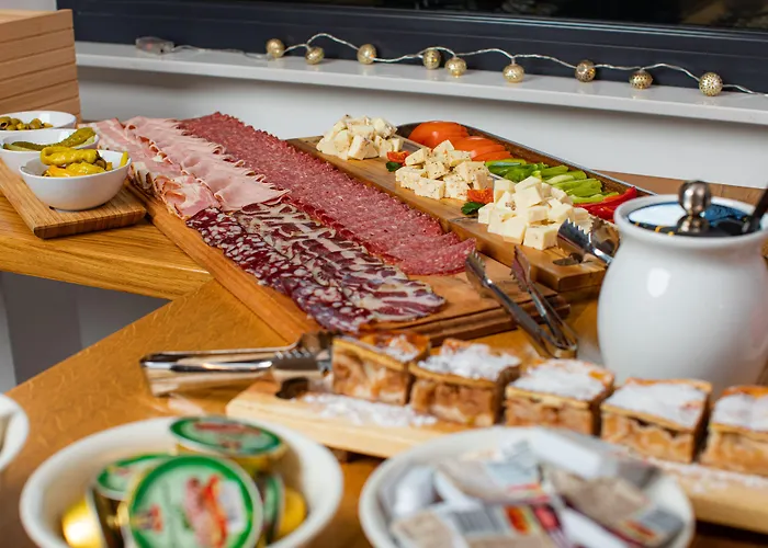 Kozjanski Dvor 酒店 3*